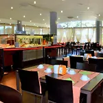 Seaside - Poolside Getaway Bibione