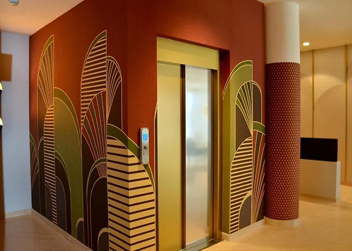 Apartamento Seaside - Poolside Getaway *