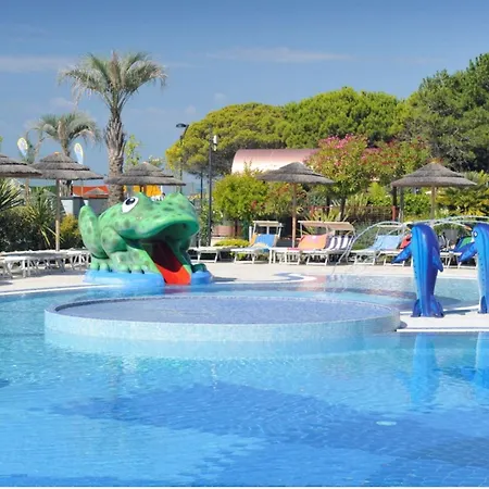 Appartamento Seaside - Poolside Getaway Bibione