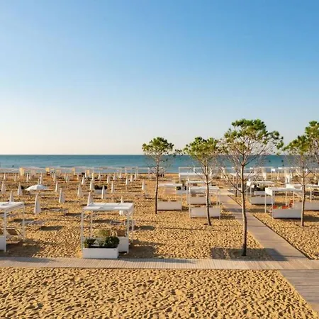 Appartamento Seaside - Poolside Getaway *