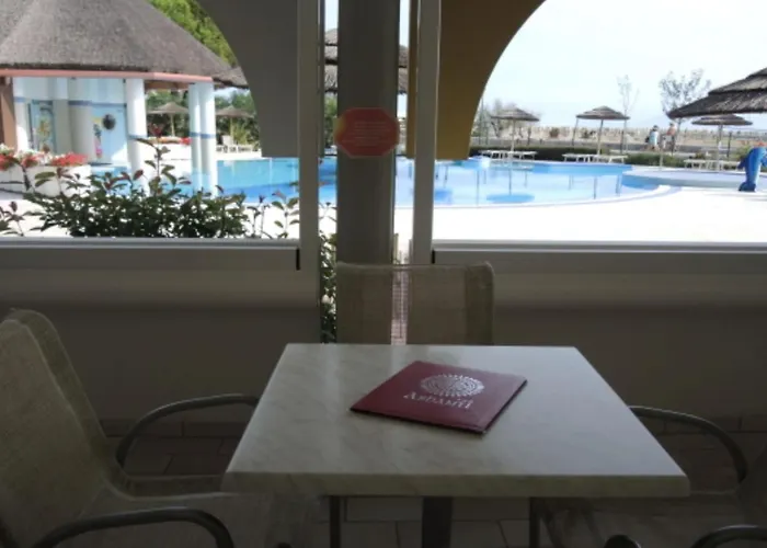 Seaside - Poolside Getaway